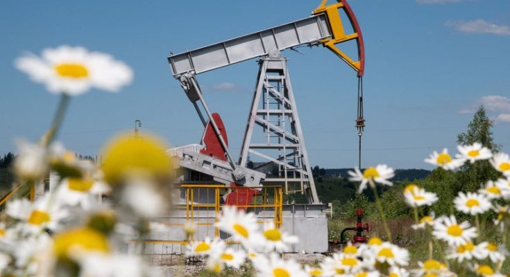 Oil prices hit 5-month low on US-China trade tensions, looming supply surplus - atlantisthemes
