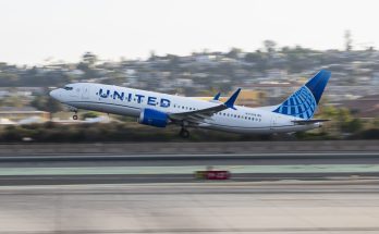Breaking: United Airlines' summer earnings and profit outlook top estimates, but revenue falls short