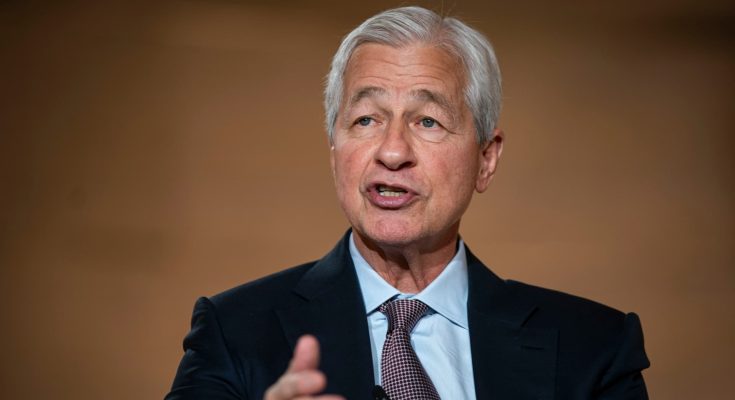 Breaking: Jamie Dimon says auto company bankruptcies reveal 'early signs' of excess in corporate lending