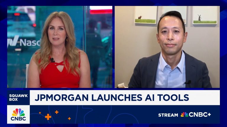 Breaking: Big banks like JPMorgan Chase and Goldman Sachs are already using AI to hire fewer people