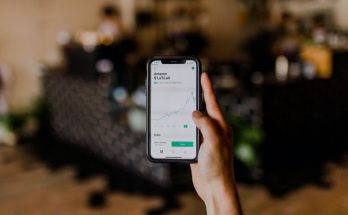 Analyst on How to Hedge AI Circular Financing Risks: Short Blue Owl Capital (OWL) - atlantisthemes