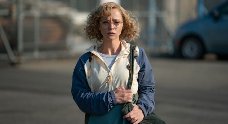 ‘Yellowjackets’ leans into ’90s music nostalgia, and we’re here for it | CNN