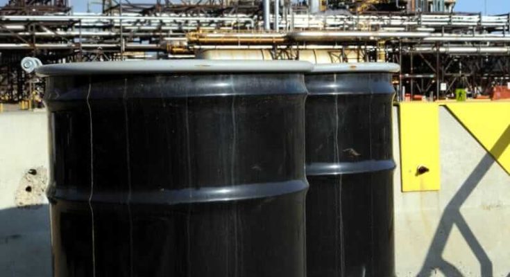 Crude Oil Posts Modest Losses on Abundant Global Supplies - atlantisthemes