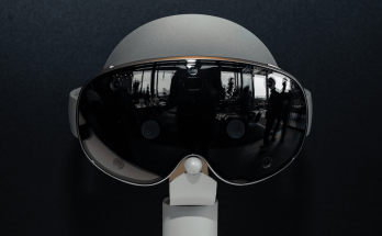 Samsung’s Galaxy XR Mixed Reality Headset Undercuts Apple’s Vision Pro by $1,700 – Trends