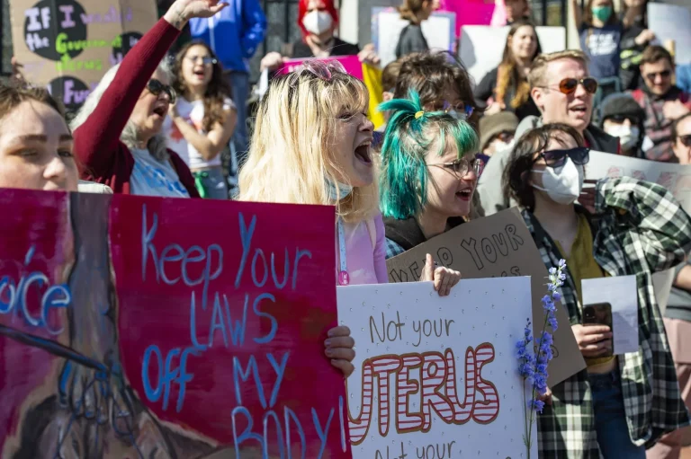 What Abortion Rights Activists Are Reading — AJ+