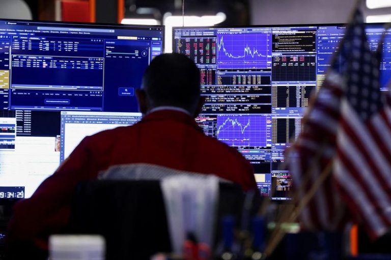 Global bank stocks slide as US credit risks spark reality check - atlantisthemes