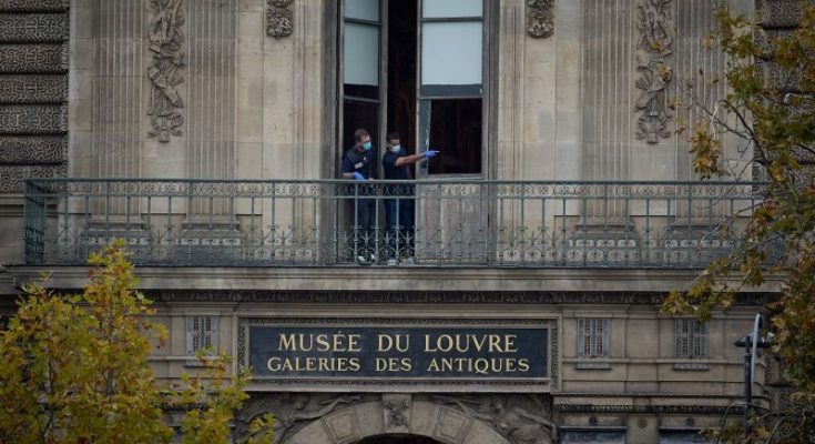 Jewelry heist at the Louvre is latest problem to beset France’s most famous museum | CNN