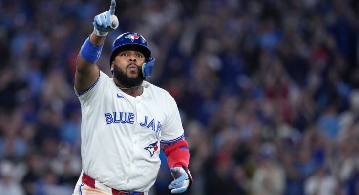 Vladimir Guerrero Jr. hits sixth homer of postseason as Blue Jays dominate Mariners to force ALCS Game 7 | CNN