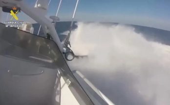 Spain seizes 1.7 tonnes of hashish after a high-speed sea chase