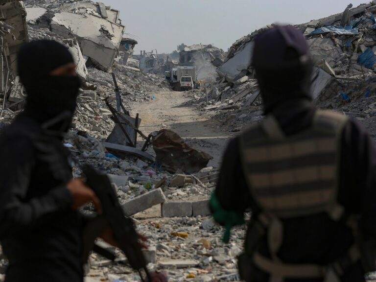 atlantisthemes - Israeli forces kill another Palestinian in Gaza; Hamas returns 3 bodies