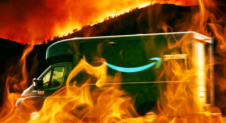 atlantisthemes - Amazon Tells Driver to Keep Delivering Packages Amid Raging Wildfire