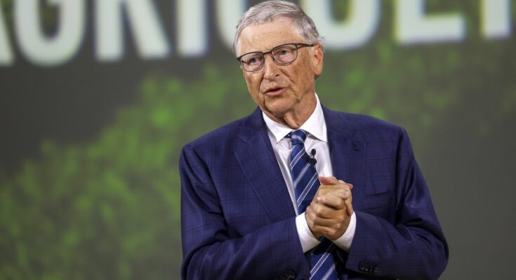 In a new memo published on his blog, Bill Gates pushed back on a "doomsday view of climate change," arguing we should help the poor instead.