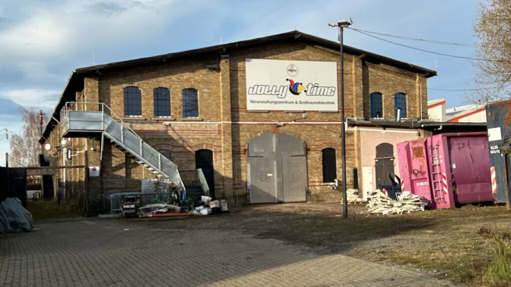 das-jolly-time-in-braunschweig-hier-entsteht-eine-eventhalle.jpg