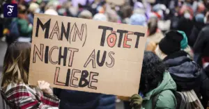frauen-protestieren-2021-in.webp.webp
