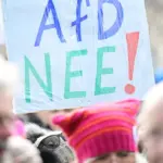 gegner-der-afd-waehrend-einer.webp.webp