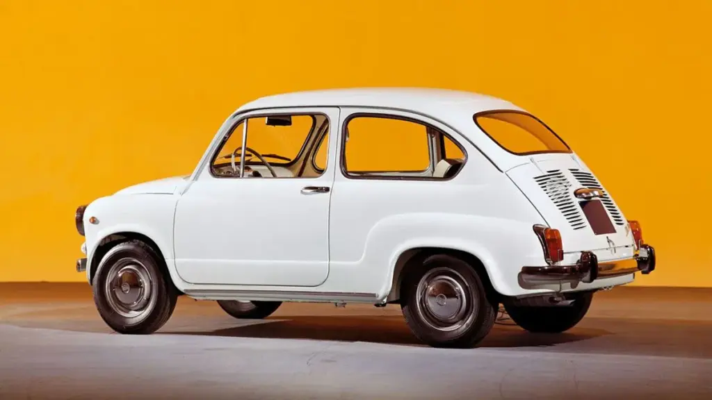 geniestreich-auf-raedern-1955-kam-der-fiat-600-auf-den-markt-selbst-die-sowjetunion-kopierte-dessen.webp