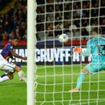 atlantisthemes - Barcelona beat Elche 3-1 to stay in touch with La Liga leaders Real Madrid