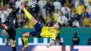 ronaldo-verwandelt-freistoss-mit-sensationellem-fallrueckzieher.jpg