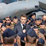 unter-soldaten-macron-im-maerz.webp.webp